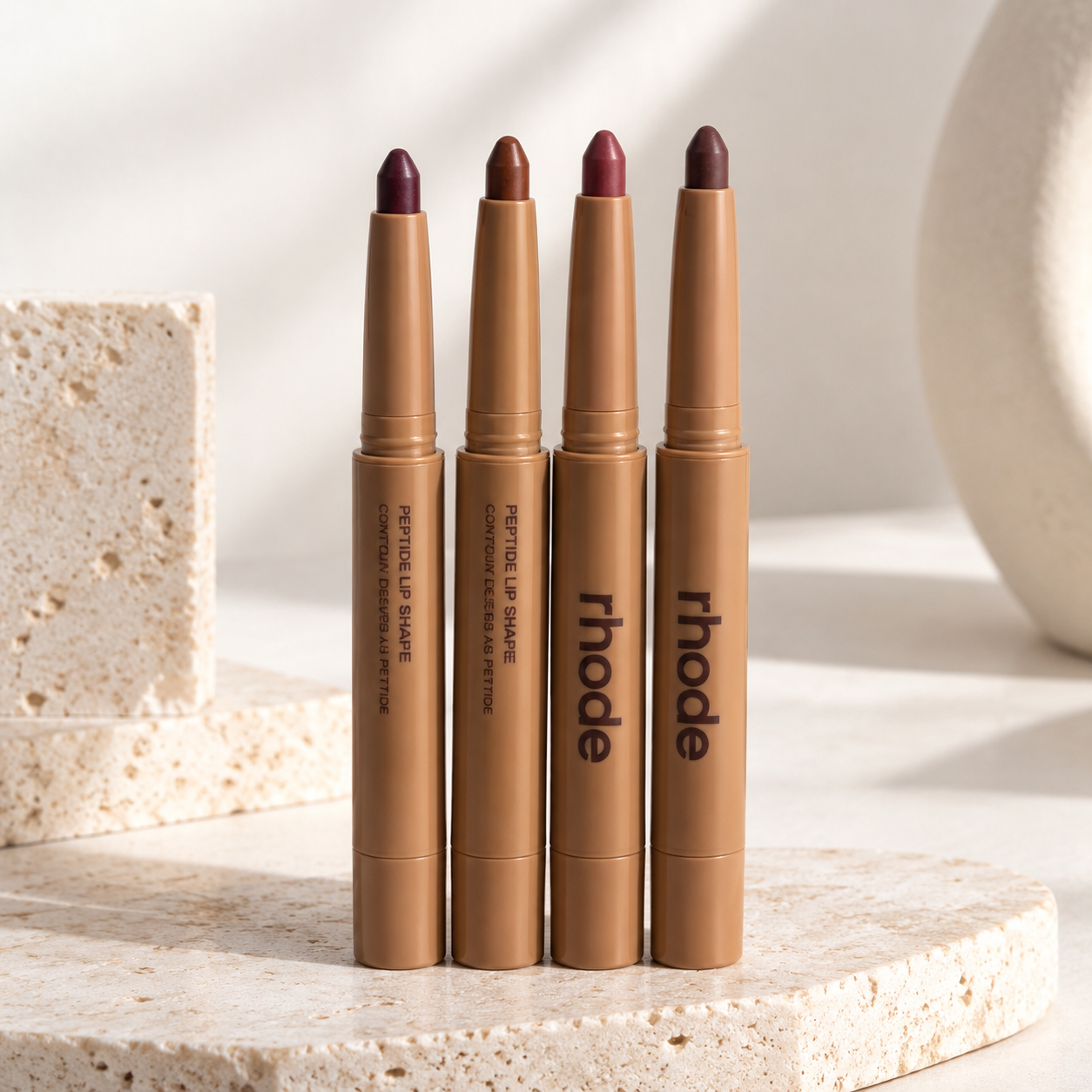 خط لب پیچی رود Rhode Peptide Lip Shape